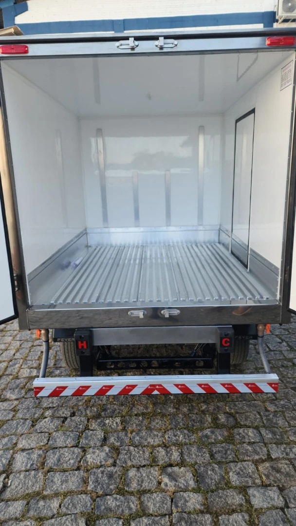 Baú refrigerado de 5,5m³
