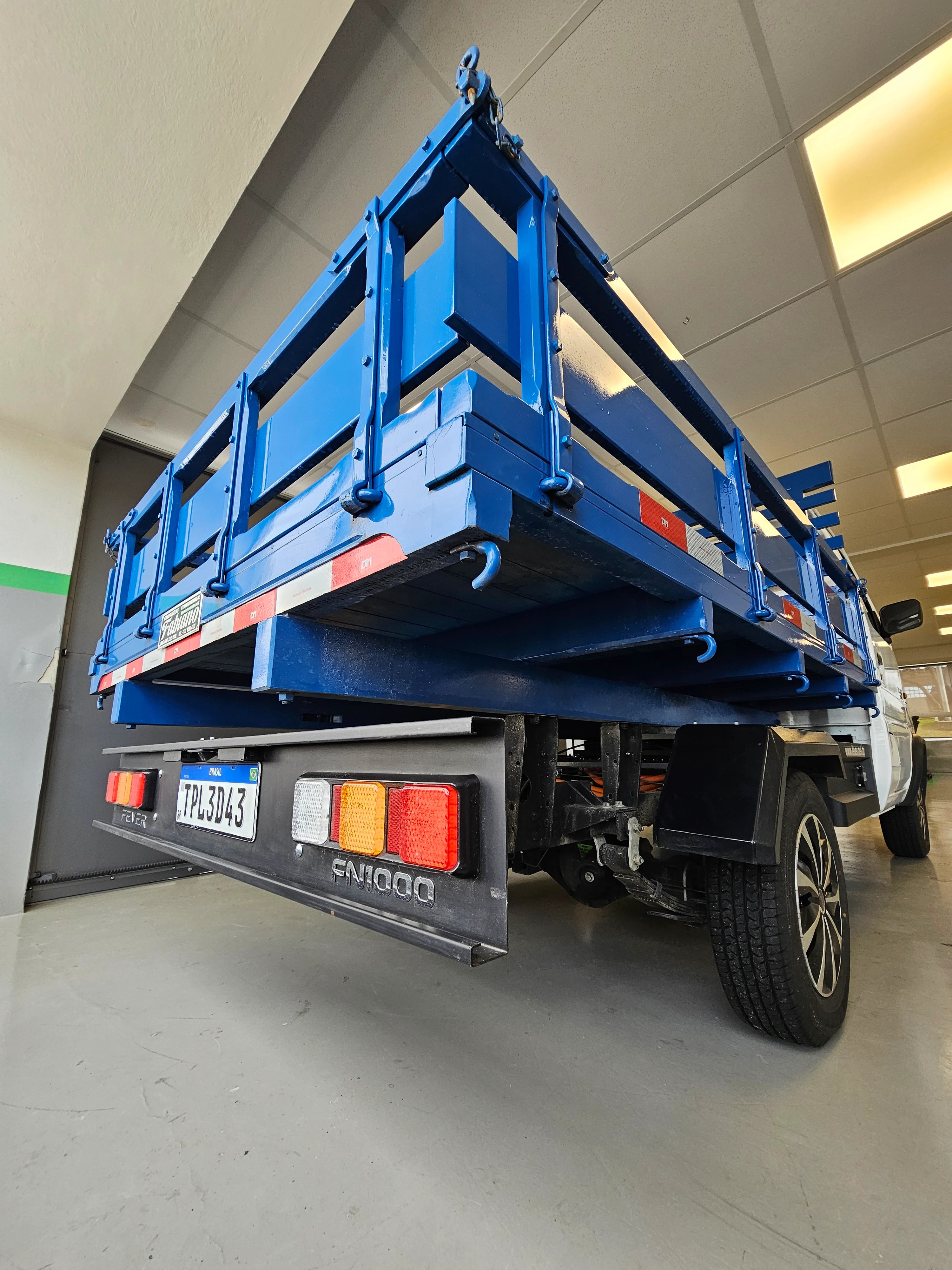 Carroceria em madeira FEVER